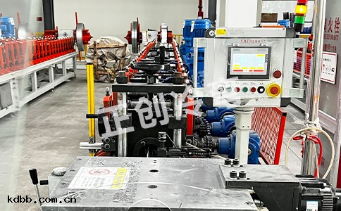 光伏鋼邊框成型設(shè)備 光伏鋼邊框成型設(shè)備