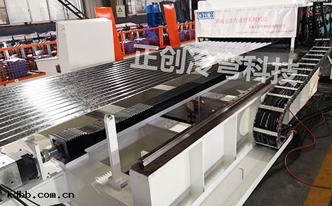 高速公路使用護欄板需要做哪(nǎ)些保養